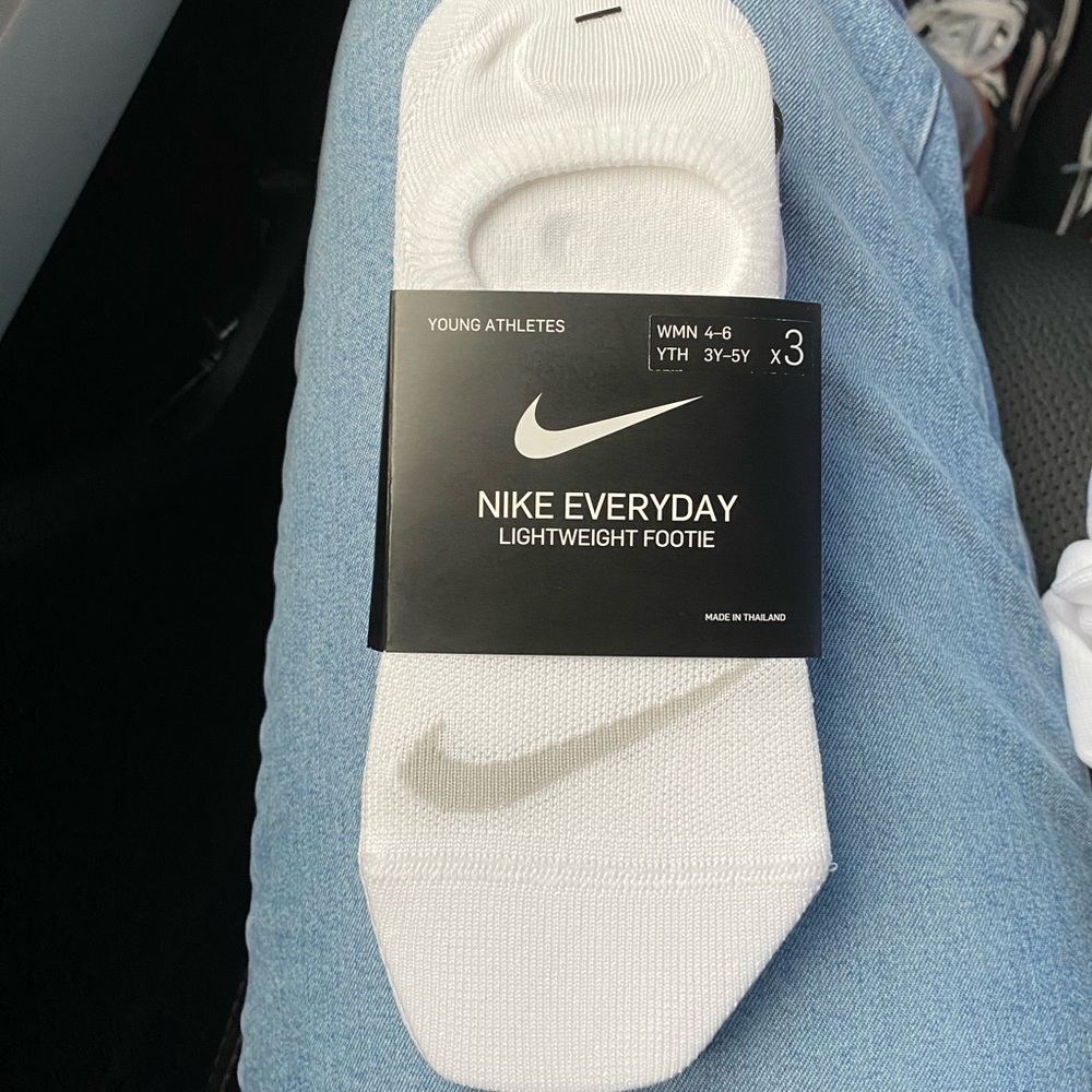 NIKE no-show socks